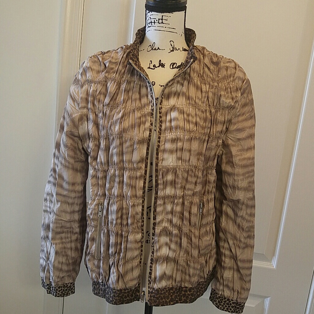 Reversible Light-Weight Jacket - Picture 5 of 8
